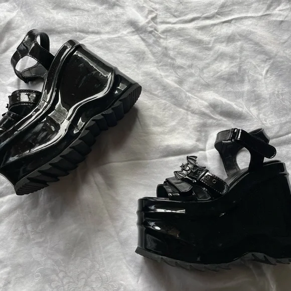 Demonia platforms - Picture 1 of 3